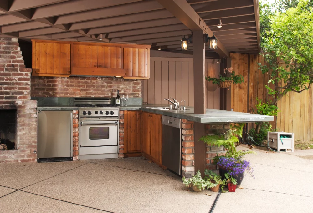 Is Salt Air Corroding Your Outdoor Kitchen Appliances? Maintenance Tips for Coastal Miami Homes